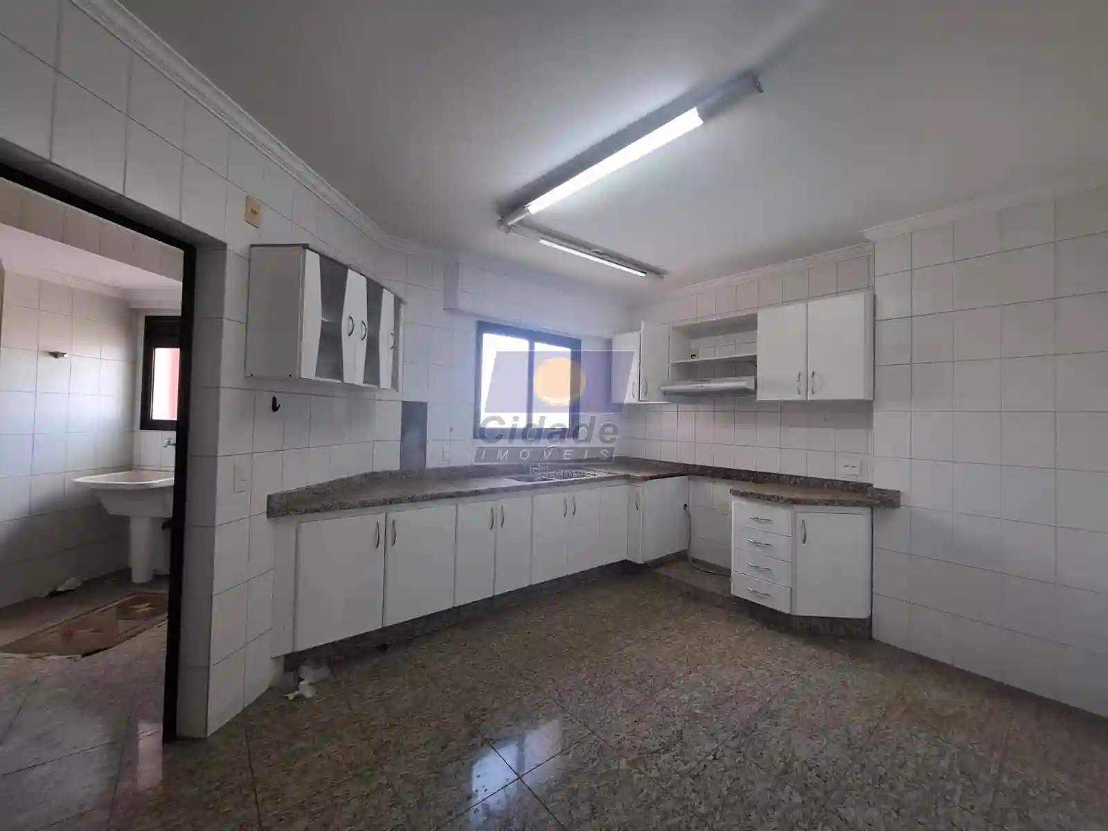 Apartamento com 3 quartos para aluguel, 158m² — foto 13 de 19