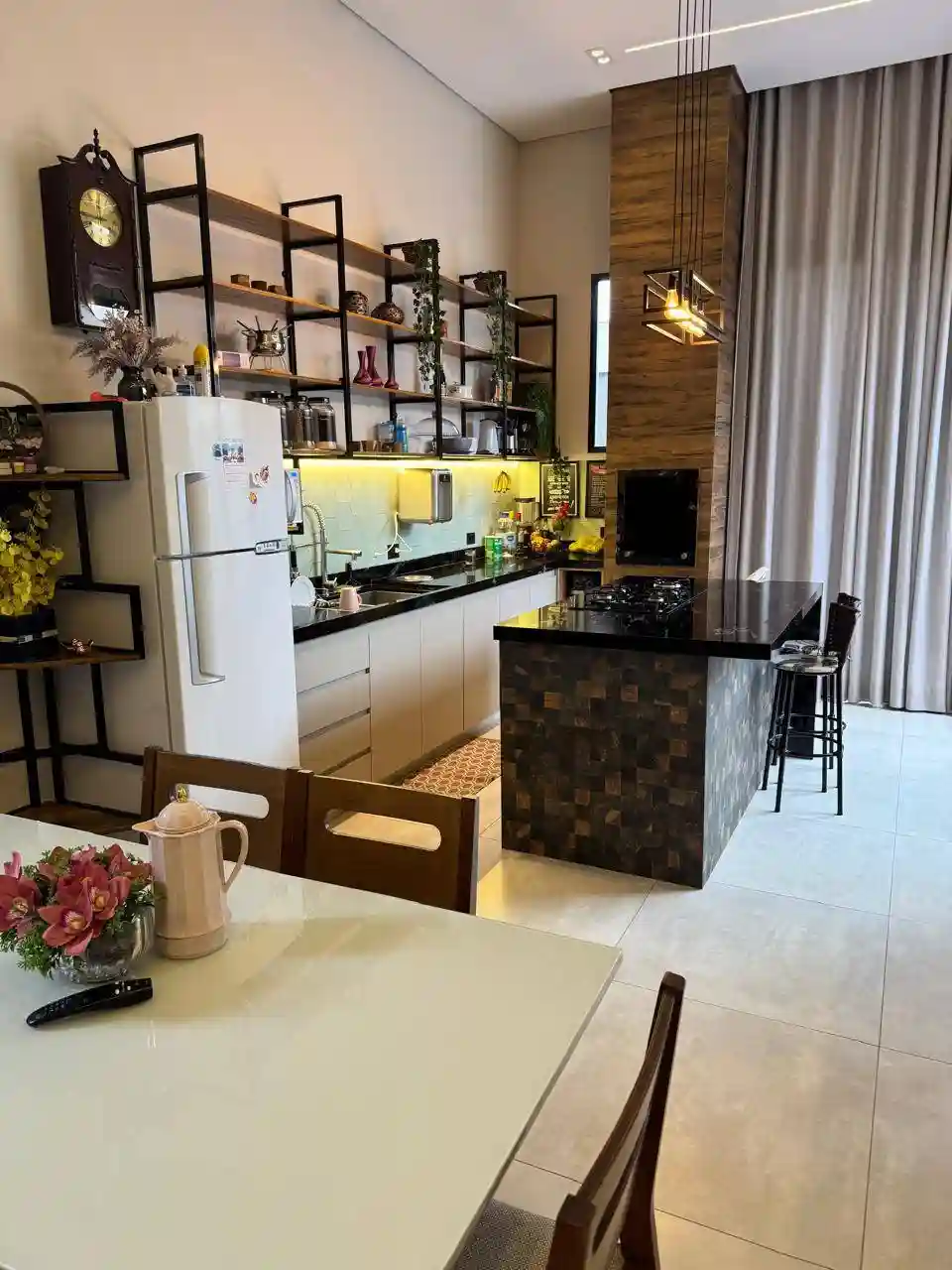Casa de Condomínio com 3 quartos à venda, 176m² — foto 1 de 48