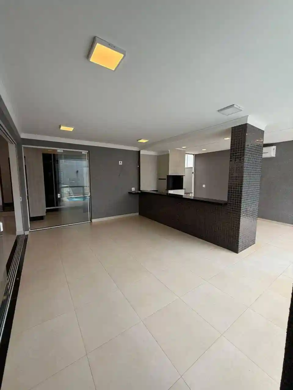 Casa de Condomínio com 4 quartos à venda, 250m² — foto 6 de 19