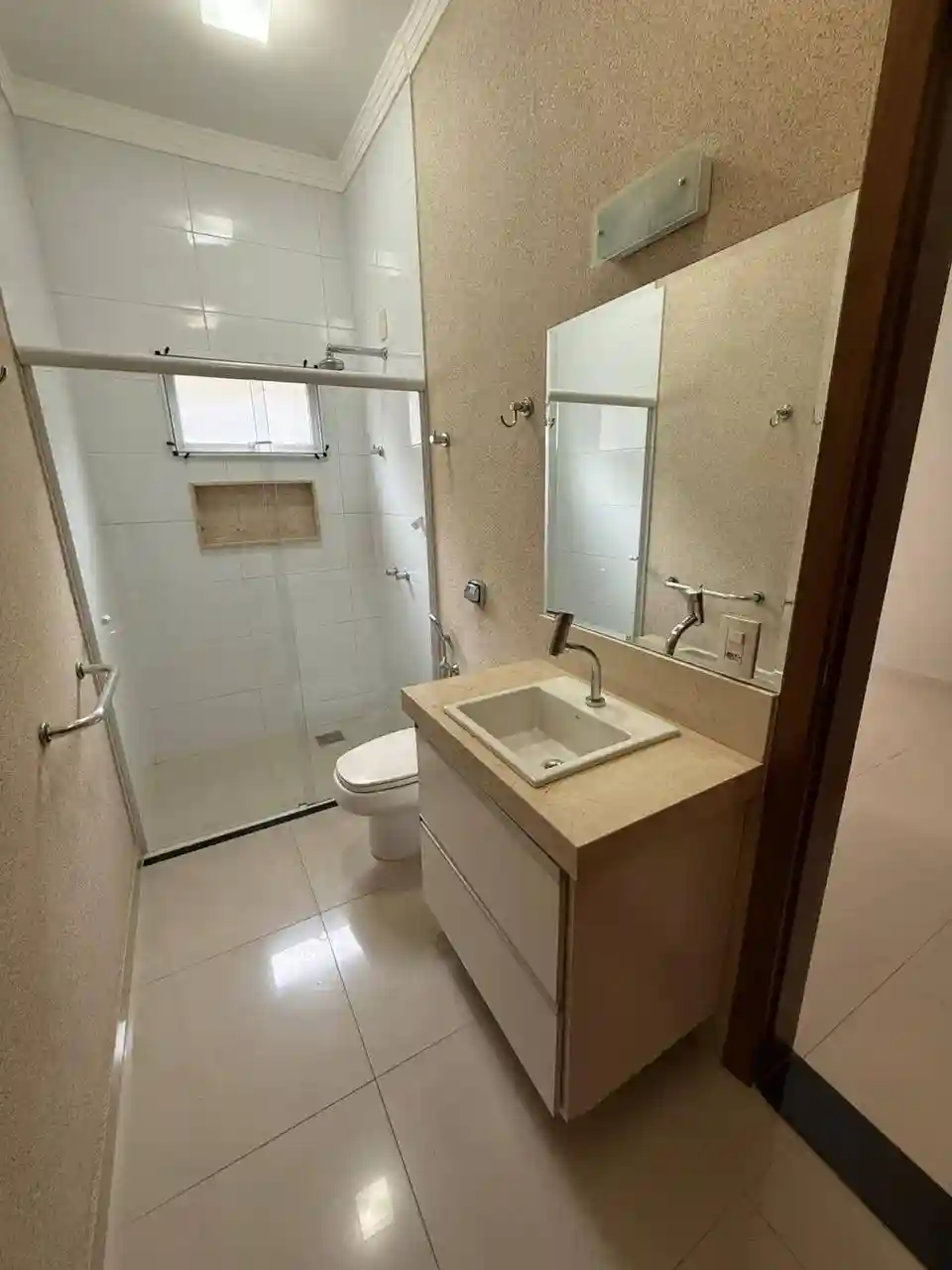Casa de Condomínio com 4 quartos à venda, 250m² — foto 17 de 19