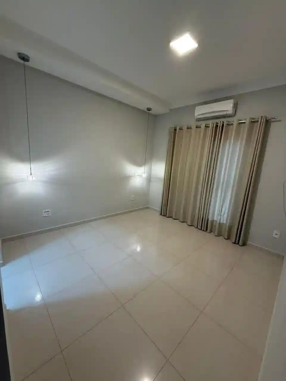 Casa de Condomínio com 4 quartos à venda, 250m² — foto 15 de 19