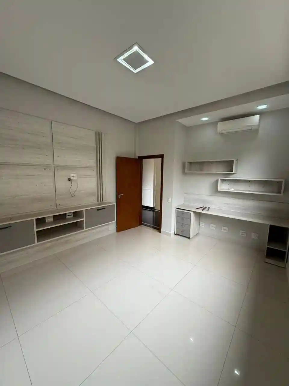 Casa de Condomínio com 4 quartos à venda, 250m² — foto 11 de 19