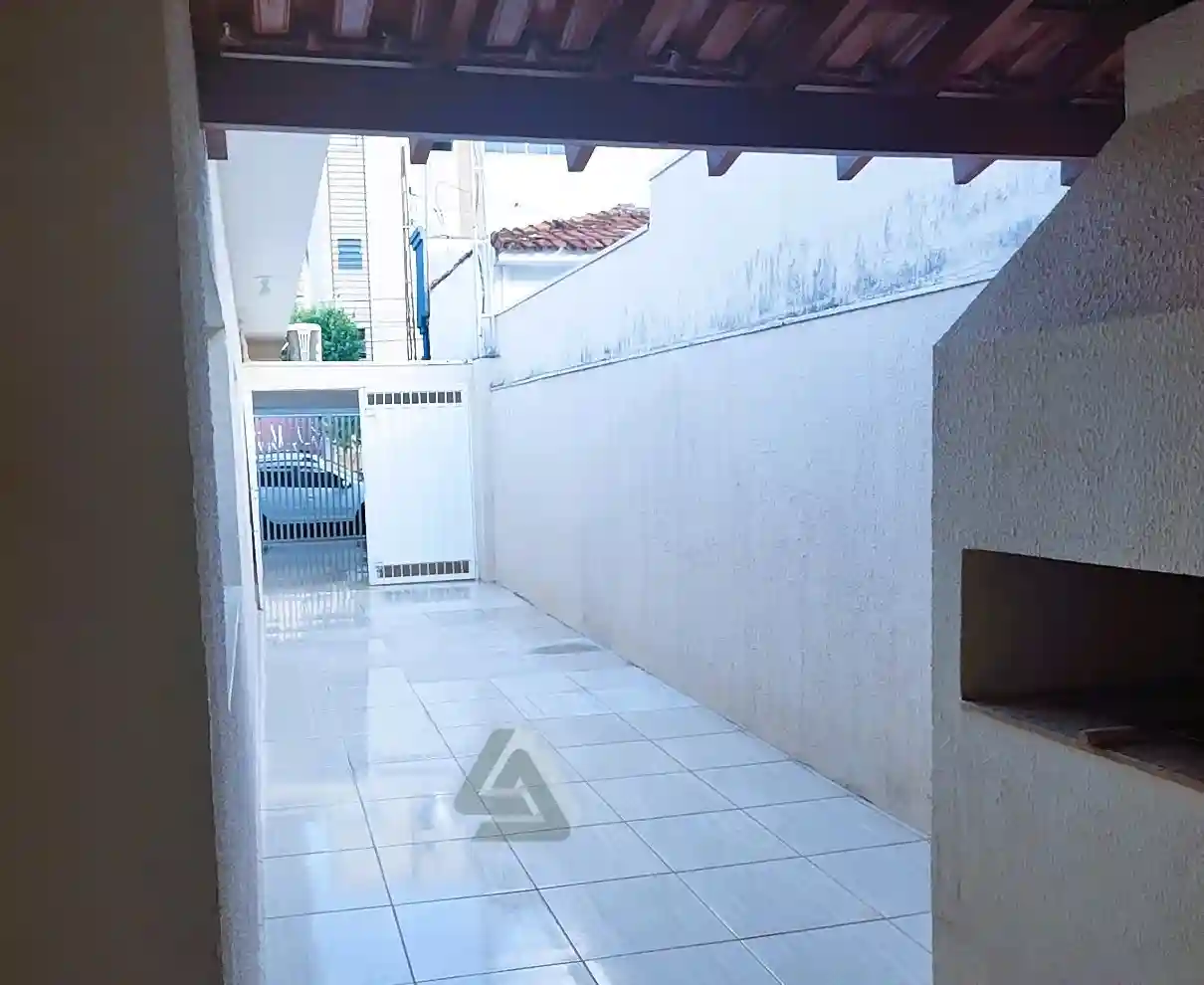 Casa com 3 quartos à venda, 238m² — foto 13 de 14