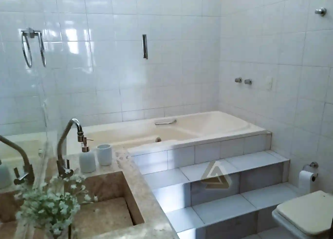 Casa com 3 quartos à venda, 238m² — foto 6 de 14