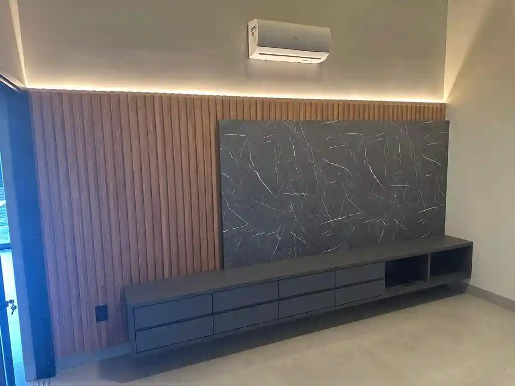 Casa de Condomínio com 3 quartos à venda, 240m² — foto 2 de 19
