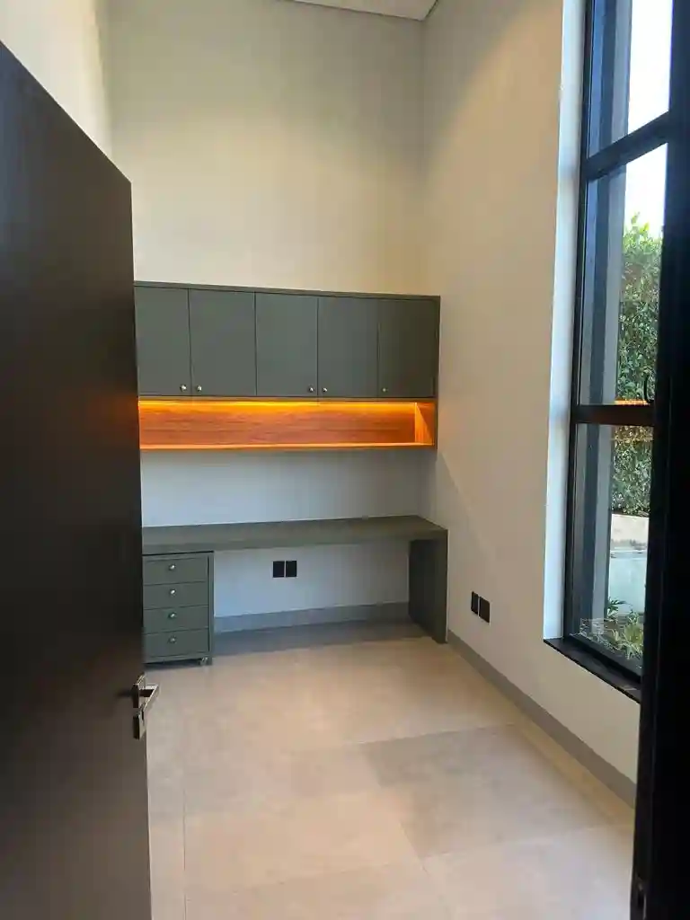 Casa de Condomínio com 3 quartos à venda, 240m² — foto 17 de 19
