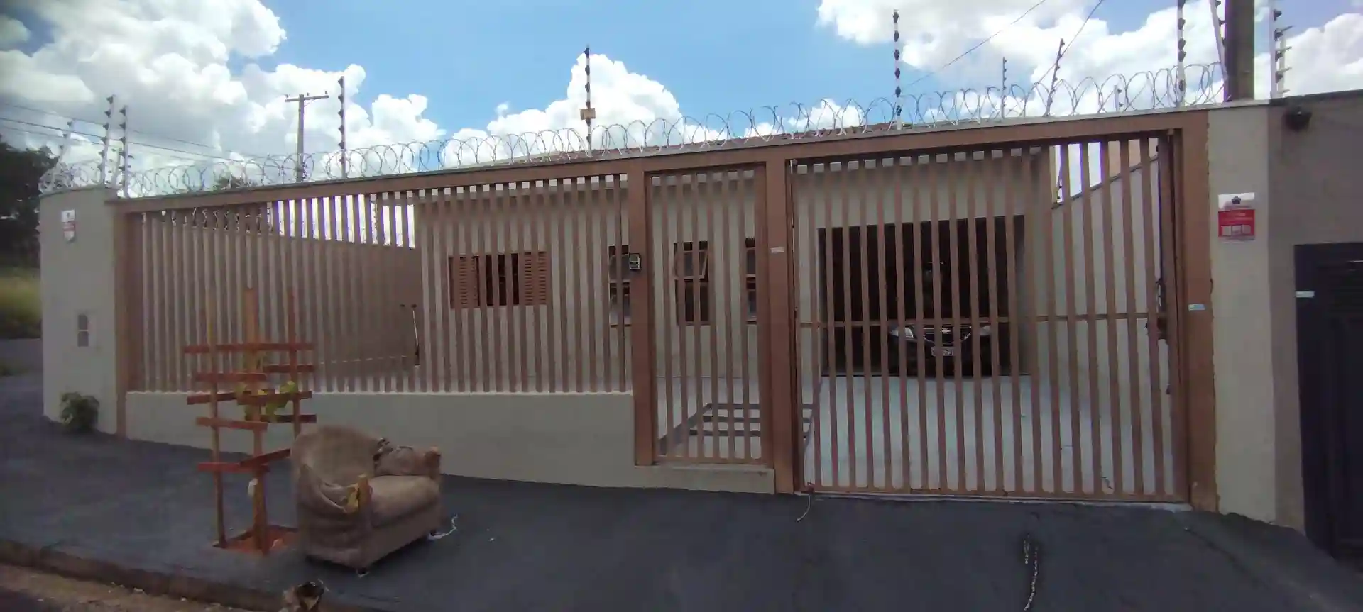 Casa com 3 quartos à venda, 142m² — foto 2 de 43