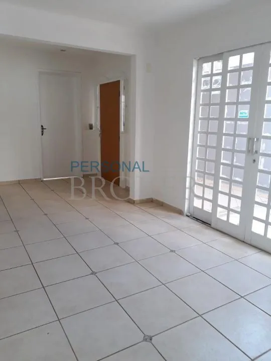 Imóvel Comercial com 7 quartos para aluguel, 242m² — foto 2 de 6