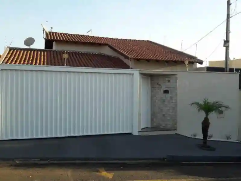 Casa com 2 quartos à venda, 100m² — foto 2 de 18