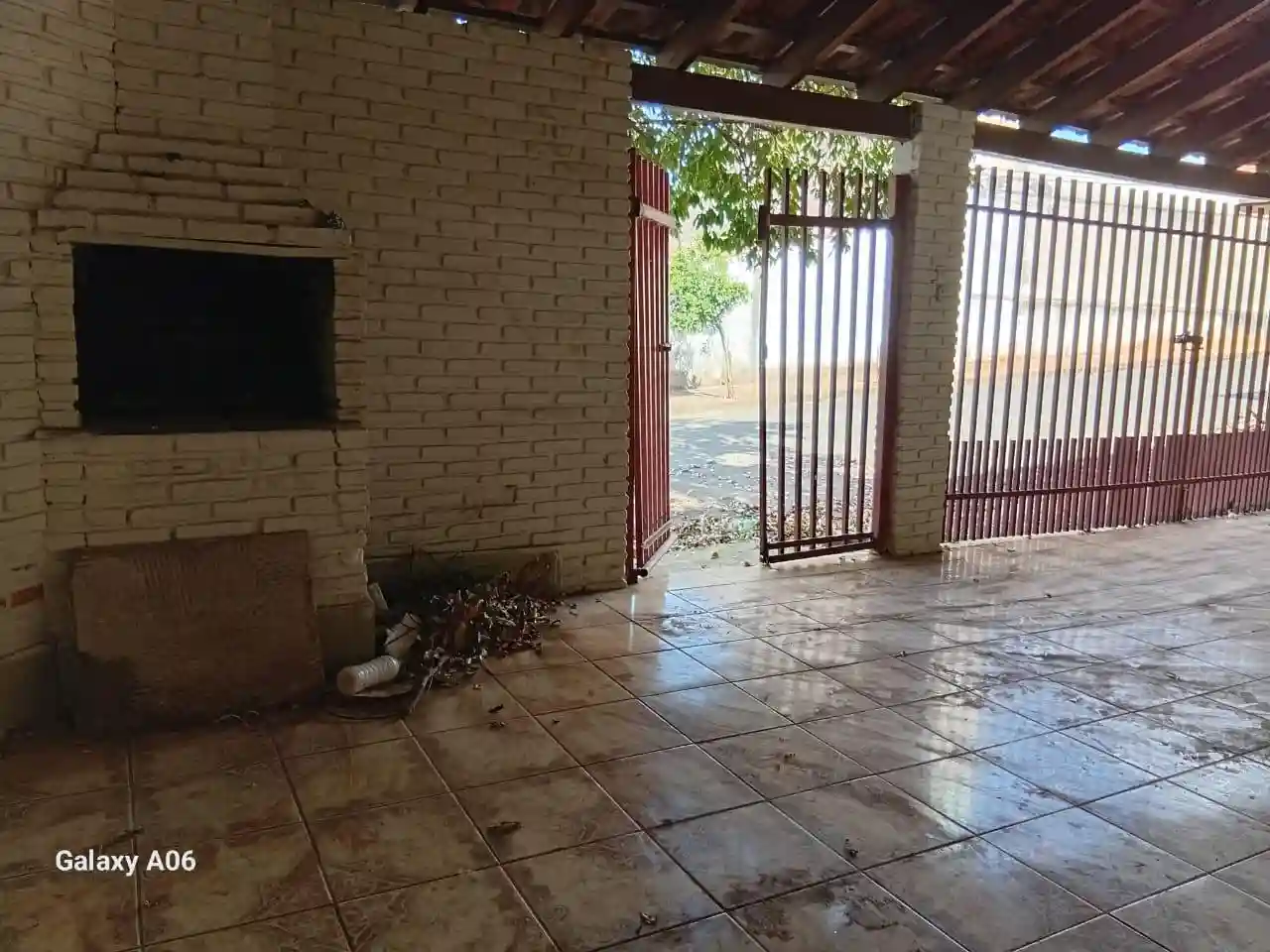 Casa com 2 quartos à venda, 200m² — foto 2 de 27
