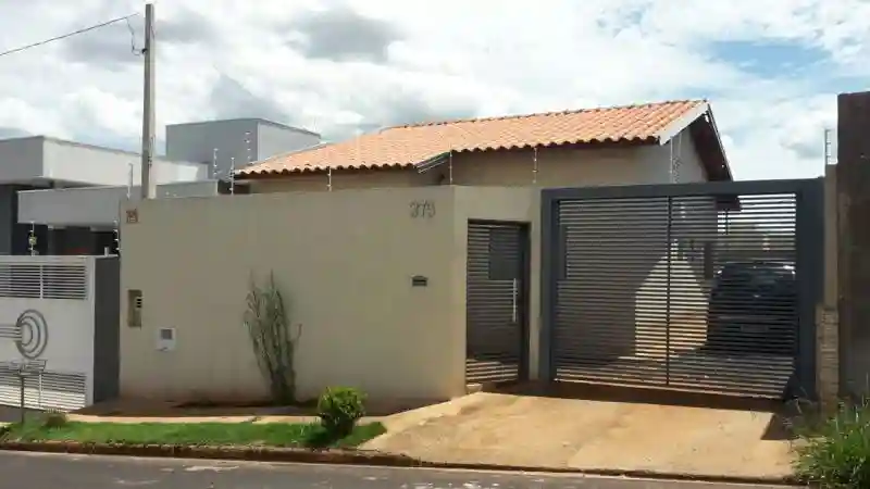 Casa à venda — foto 1 de 7