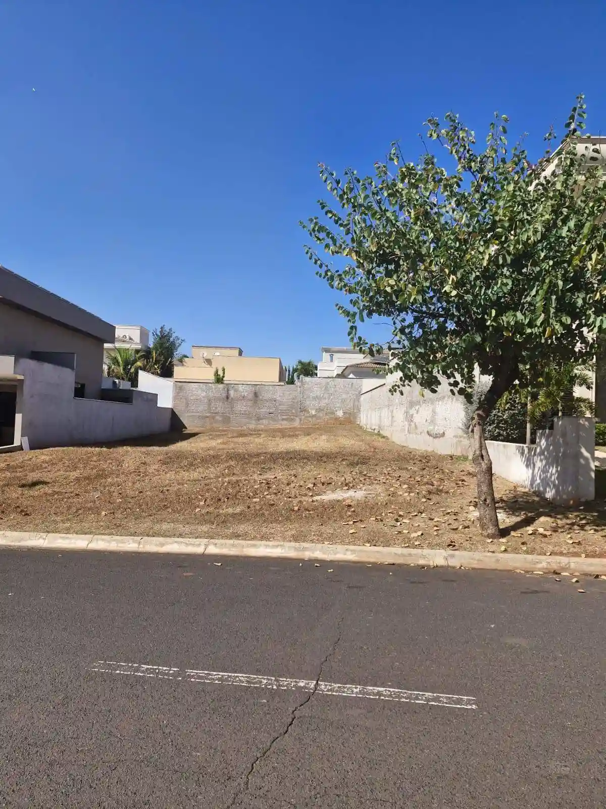 Terreno / Lote / Condomínio  à venda, 500m² — foto 6 de 8