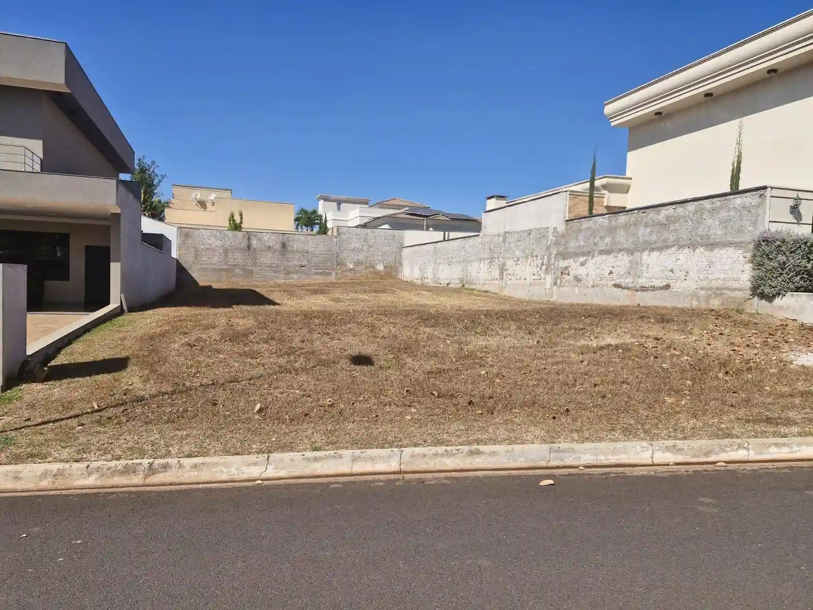 Terreno / Lote / Condomínio  à venda, 500m² — foto 8 de 8