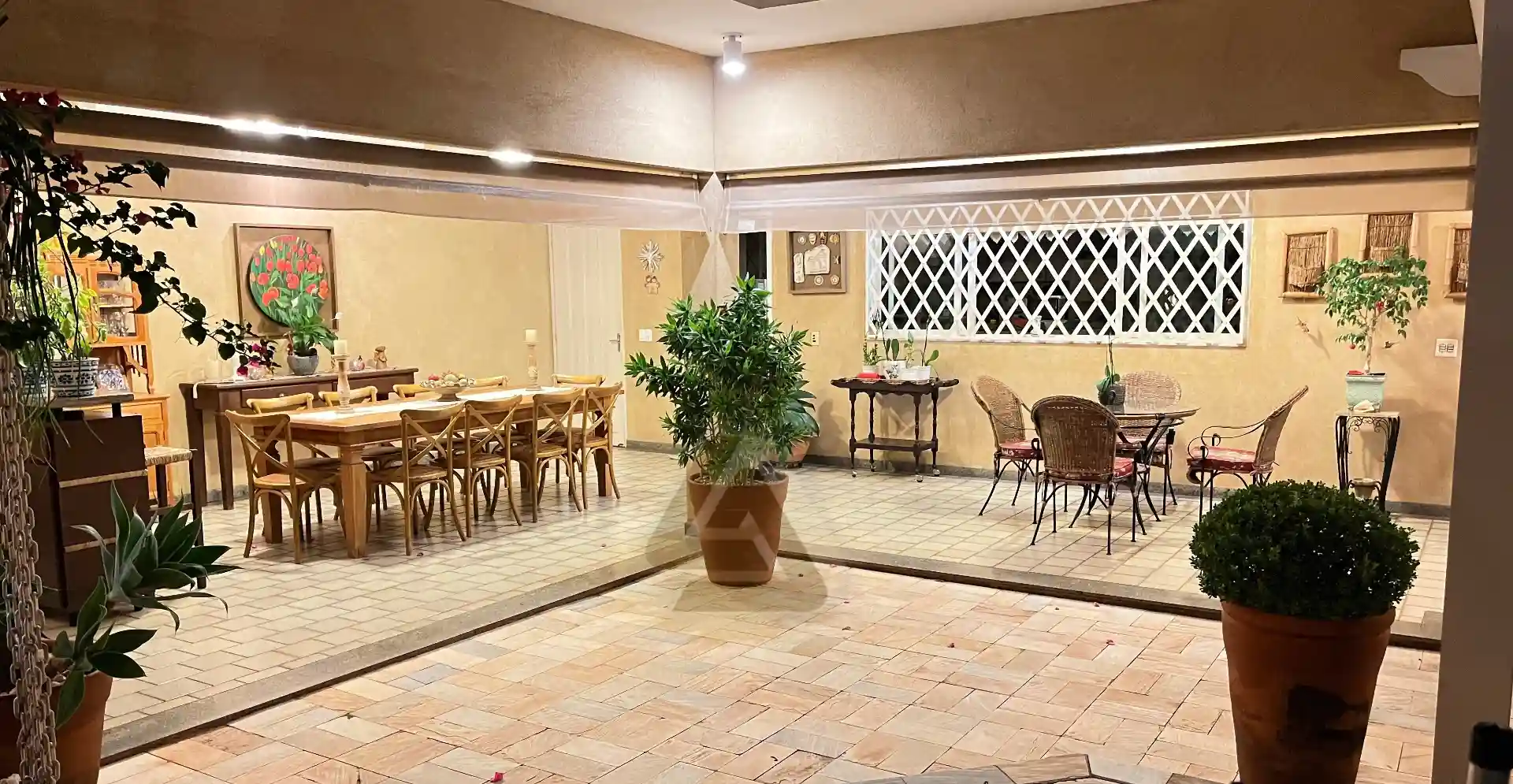 Casa com 3 quartos à venda, 450m² — foto 2 de 17
