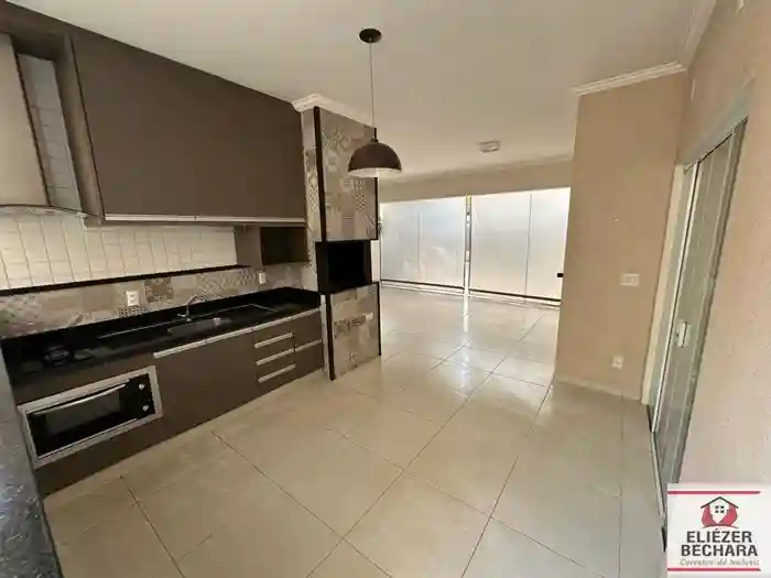 Casa de Condomínio com 3 quartos à venda, 243m² — foto 13 de 34