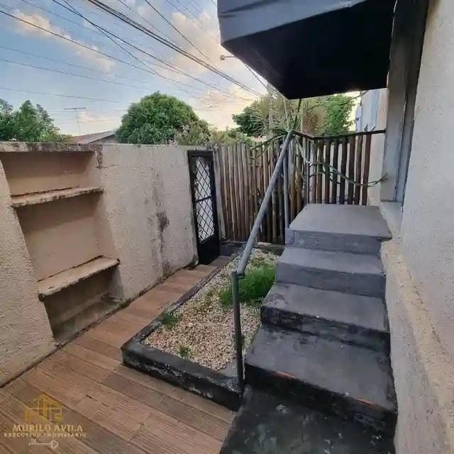 Casa Comercial com 4 quartos à venda, 200m² — foto 2 de 20