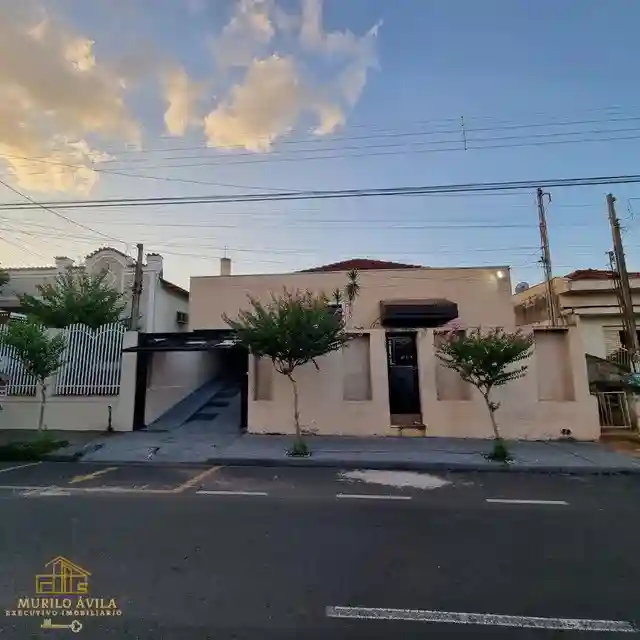 Casa Comercial com 4 quartos à venda, 200m² — foto 1 de 20