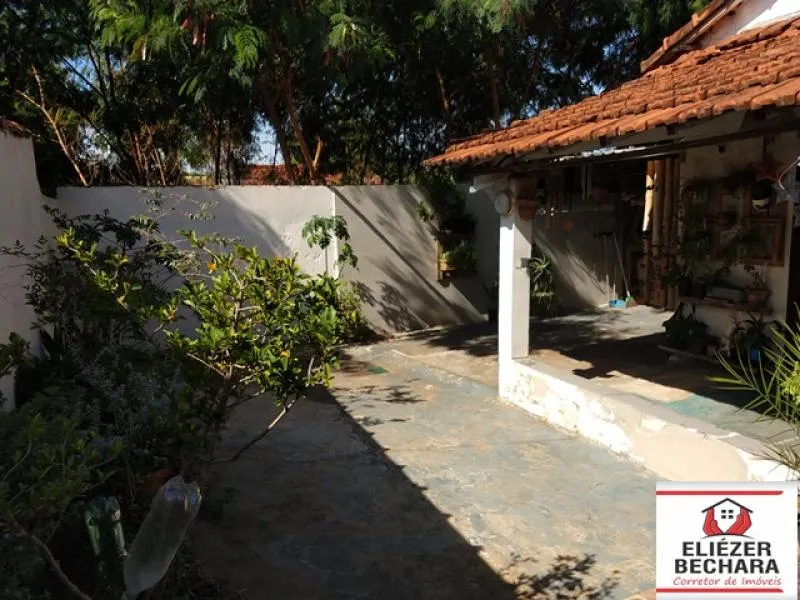 Casa à venda — foto 2 de 3