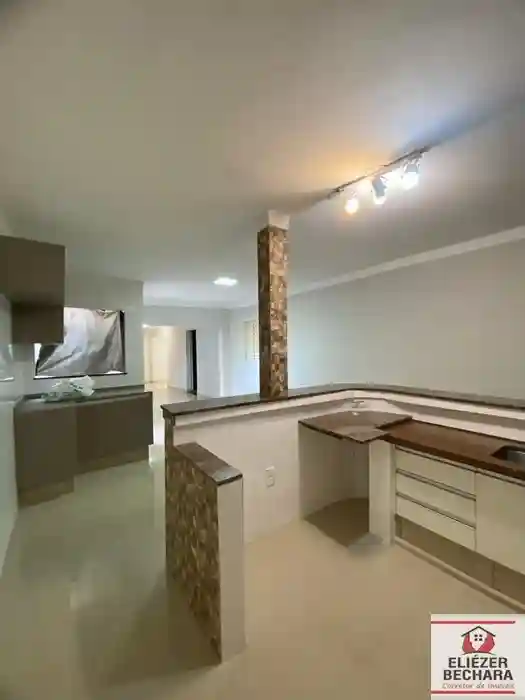 Casa com 4 quartos à venda, 168m² — foto 1 de 25