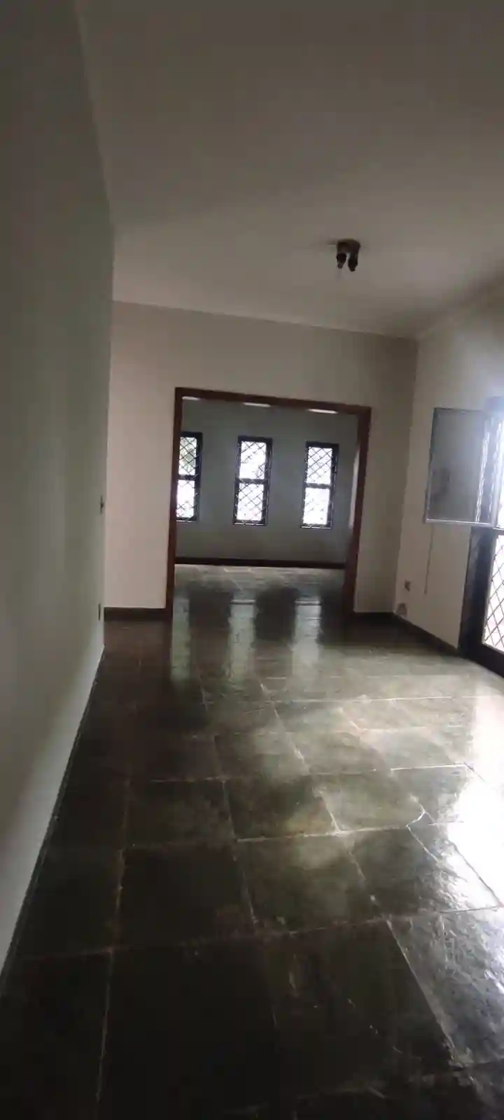 Casa com 3 quartos à venda, 250m² — foto 5 de 17