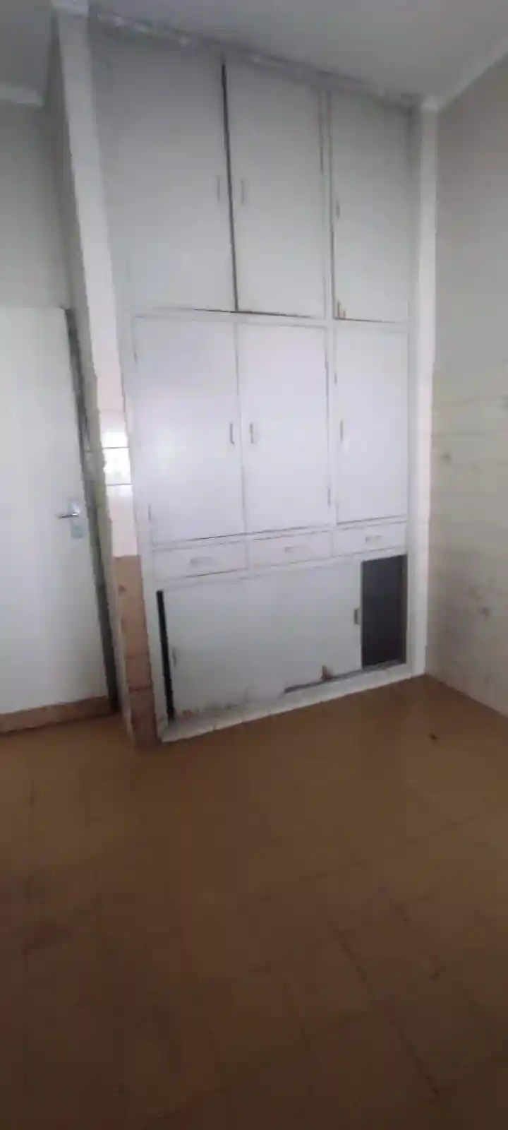 Casa com 3 quartos à venda, 250m² — foto 3 de 17