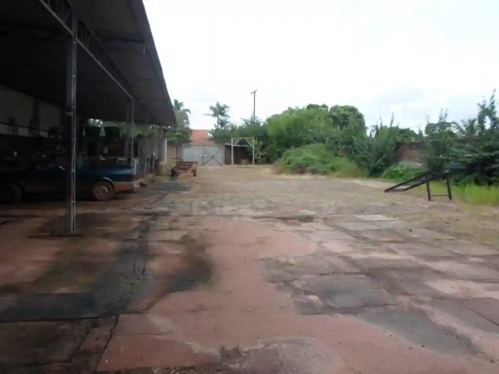 Fazenda / Sítio / Chácara  para aluguel, 1200m² — foto 15 de 17