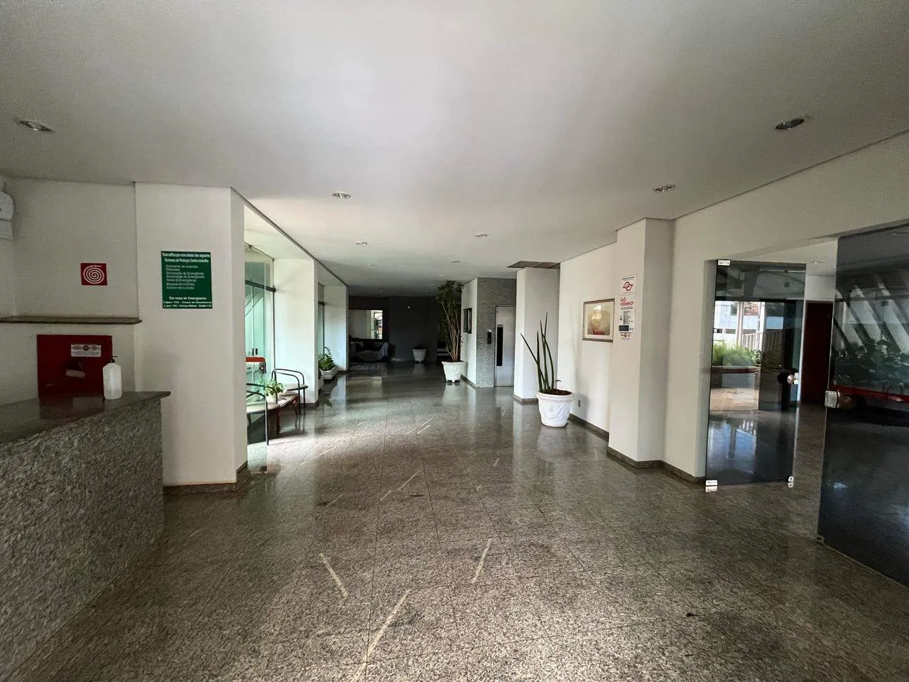 Apartamento com 3 quartos à venda, 110m² — foto 2 de 18