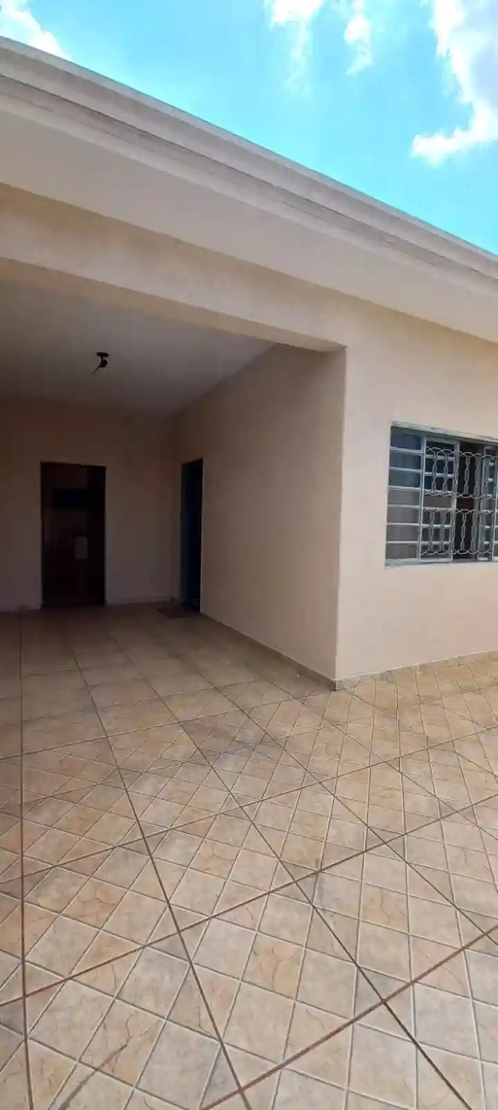 Casa com 3 quartos à venda, 135m² — foto 1 de 23