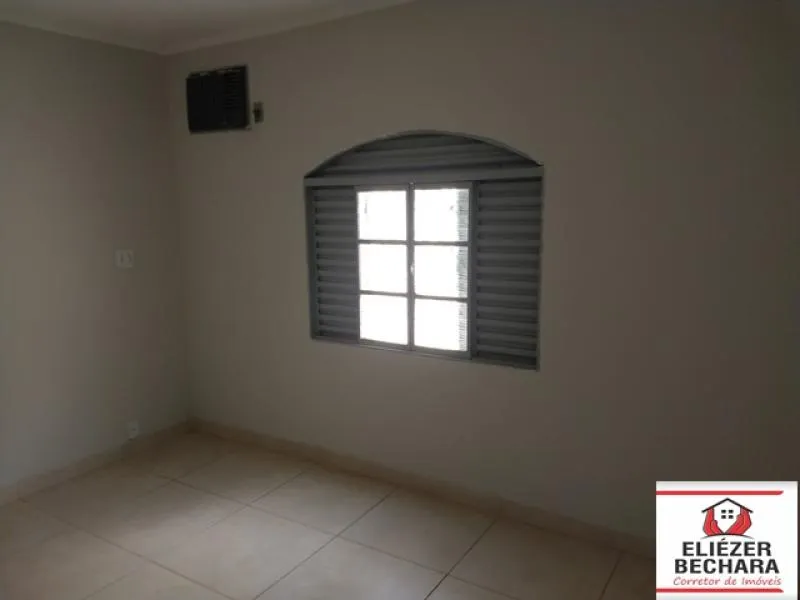 Casa à venda — foto 1 de 5