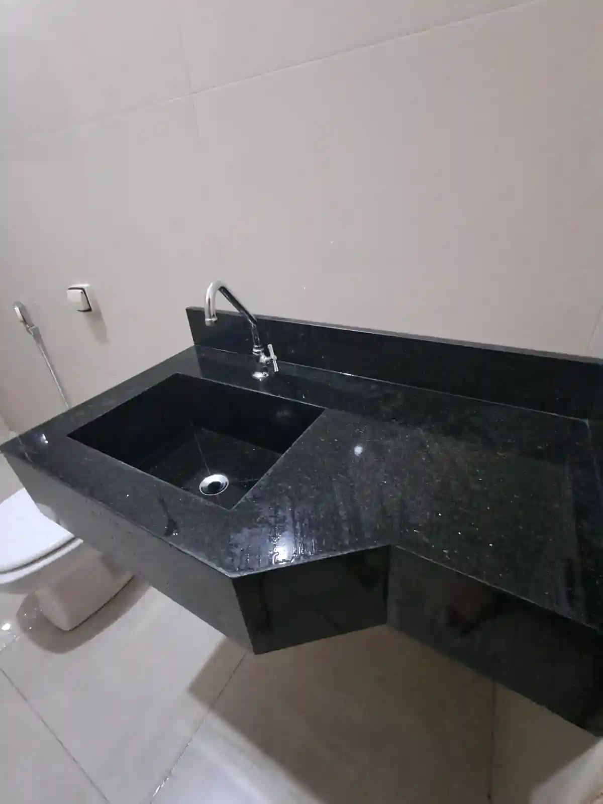 Casa com 2 quartos à venda, 84m² — foto 2 de 32