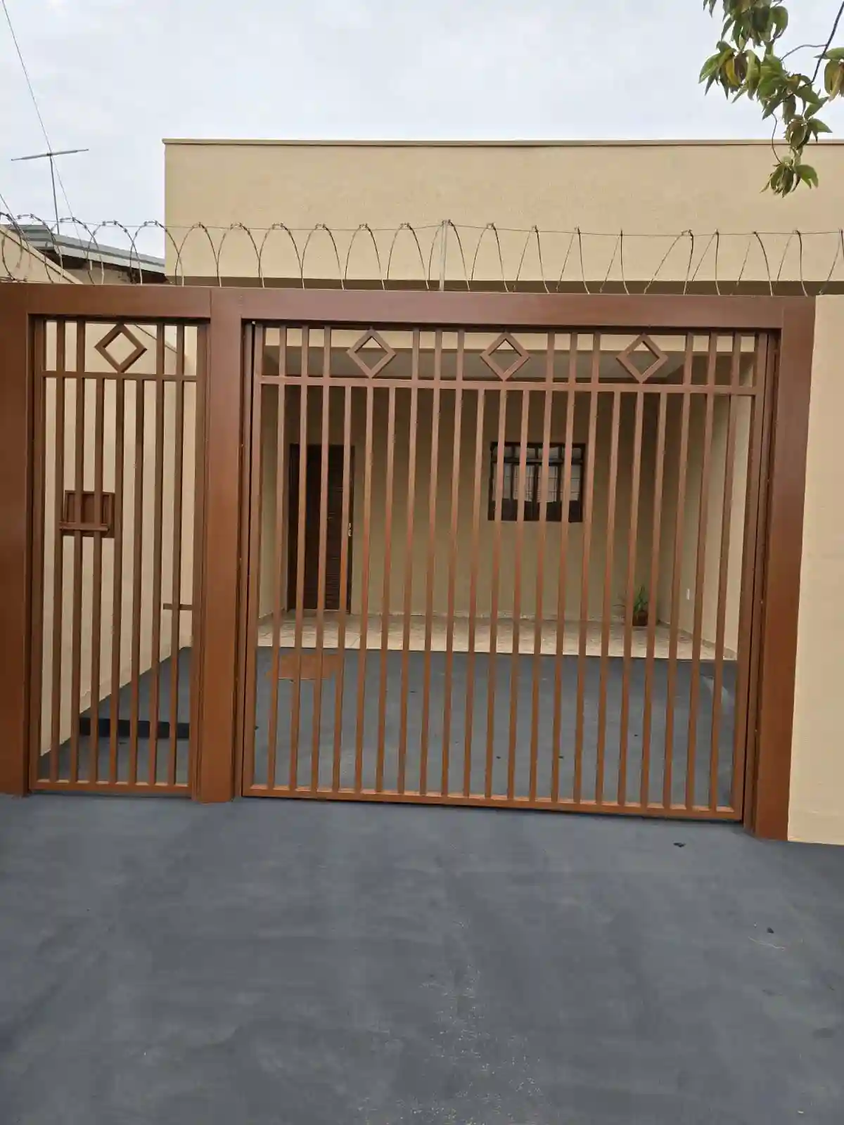Casa com 2 quartos à venda, 200m² — foto 2 de 20