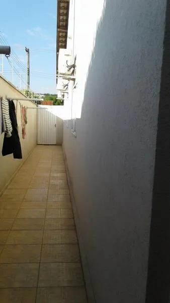 Casa à venda — foto 1 de 10