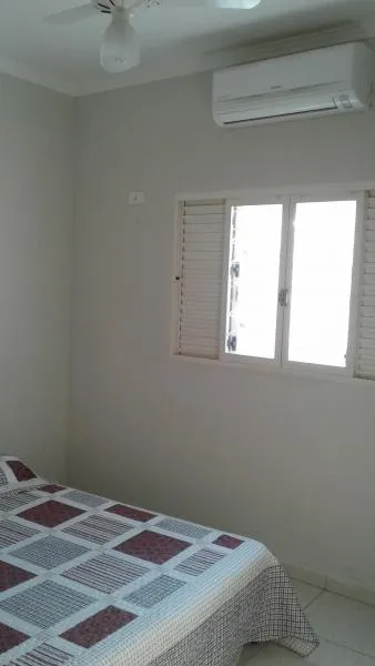 Casa à venda — foto 2 de 10