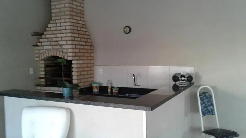 Casa à venda — foto 3 de 10