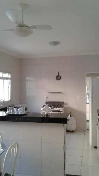 Casa à venda — foto 5 de 10