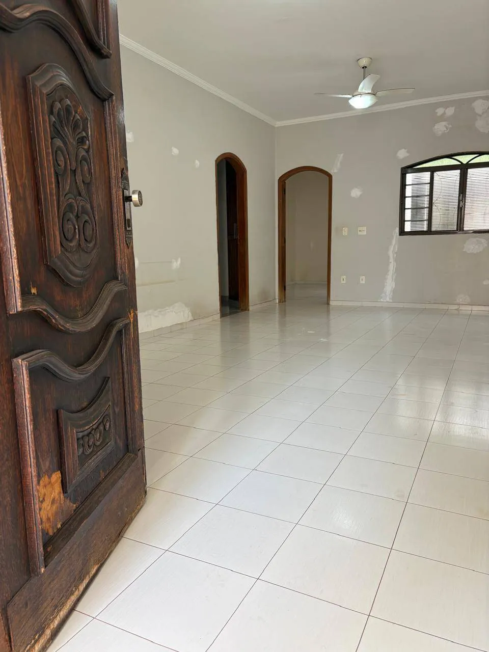 Casa com 3 quartos à venda, 220m² — foto 3 de 28