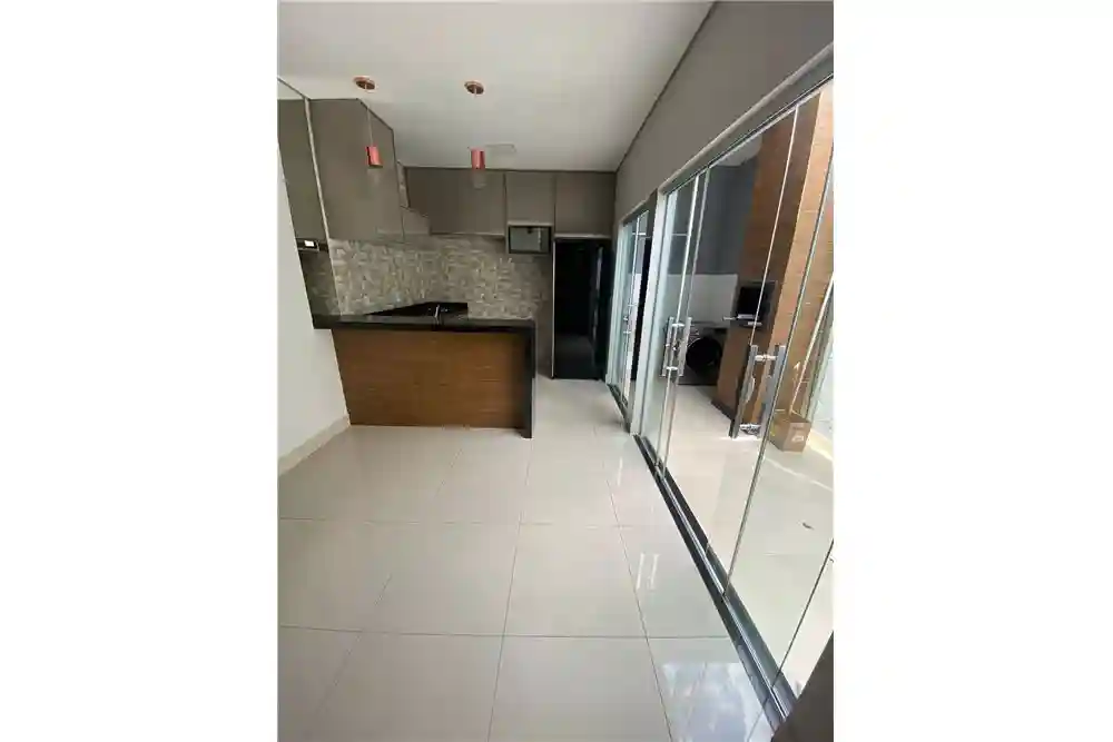 Casa com 2 quartos à venda, 80m² — foto 4 de 5