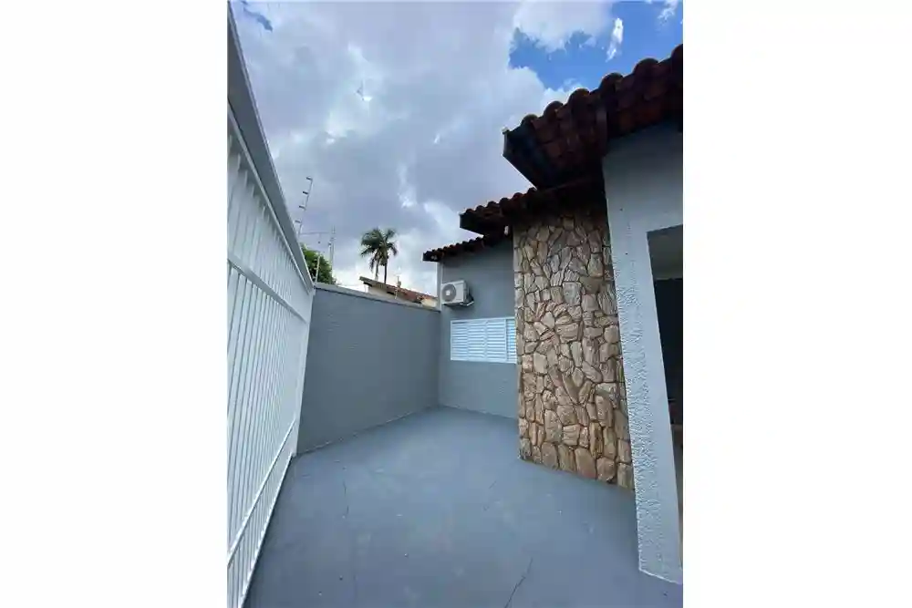 Casa com 2 quartos à venda, 80m² — foto 1 de 5