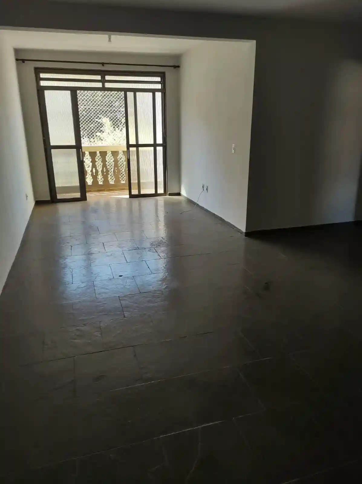 Apartamento com 3 quartos à venda, 90m² — foto 1 de 20