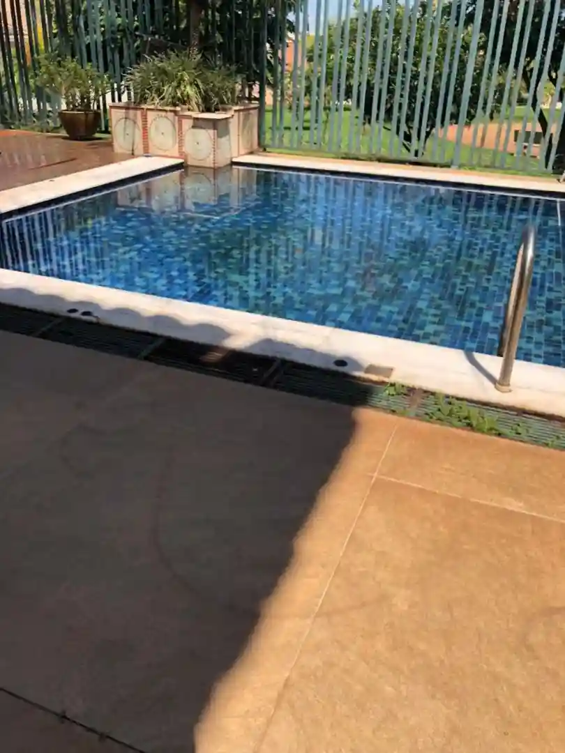 Casa de Condomínio com 3 quartos à venda, 360m² — foto 8 de 19