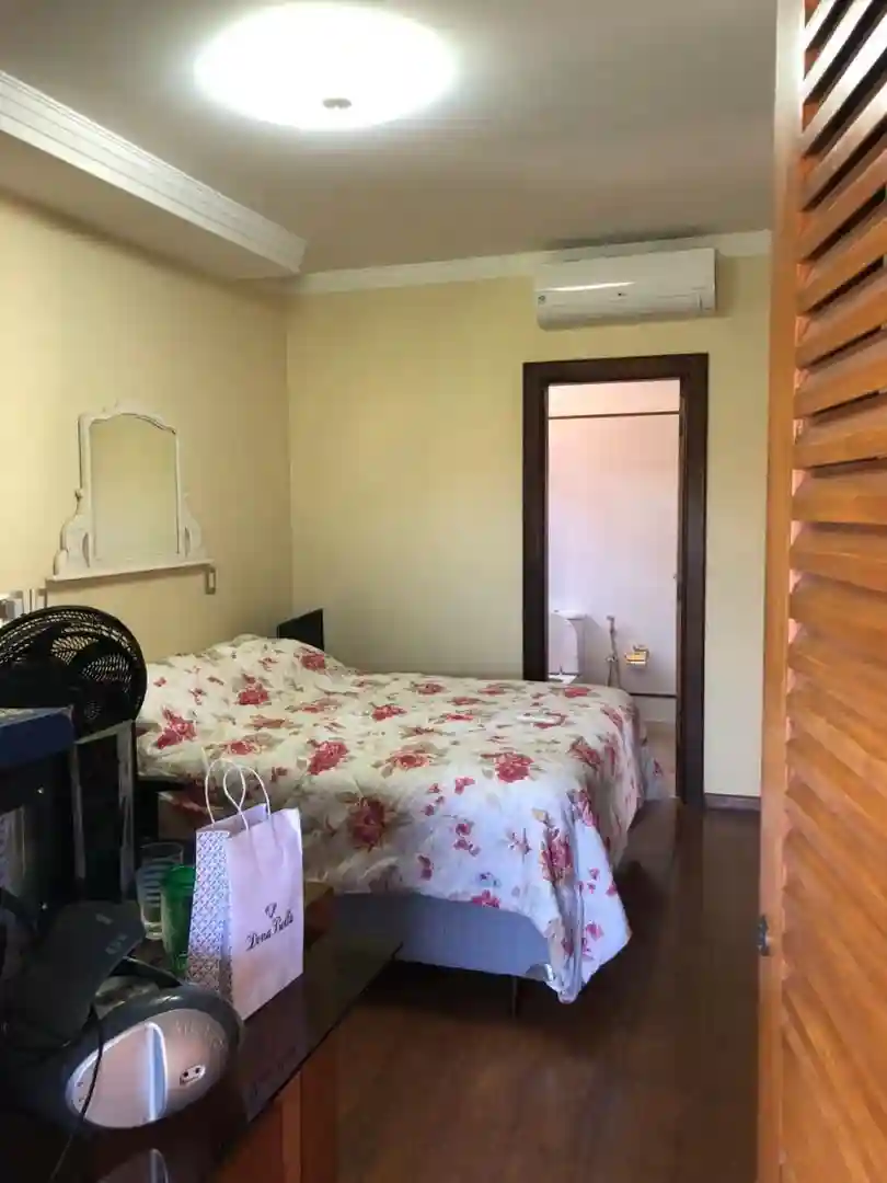 Casa de Condomínio com 3 quartos à venda, 360m² — foto 10 de 19