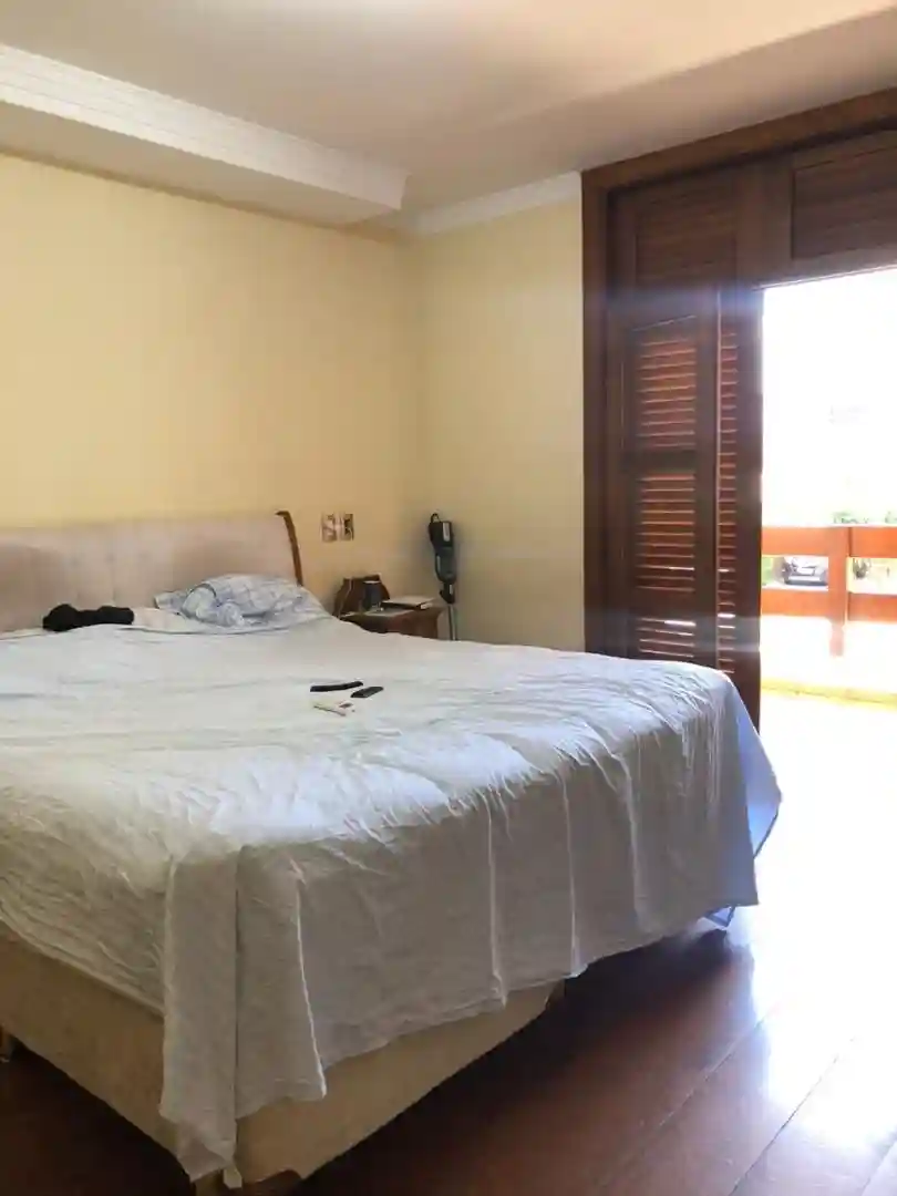 Casa de Condomínio com 3 quartos à venda, 360m² — foto 7 de 19