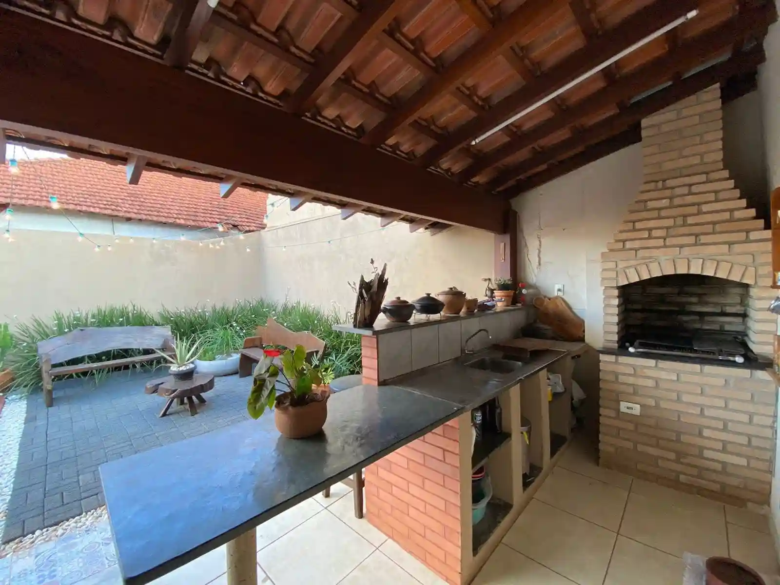 Casa com 3 quartos à venda, 363m² — foto 1 de 17