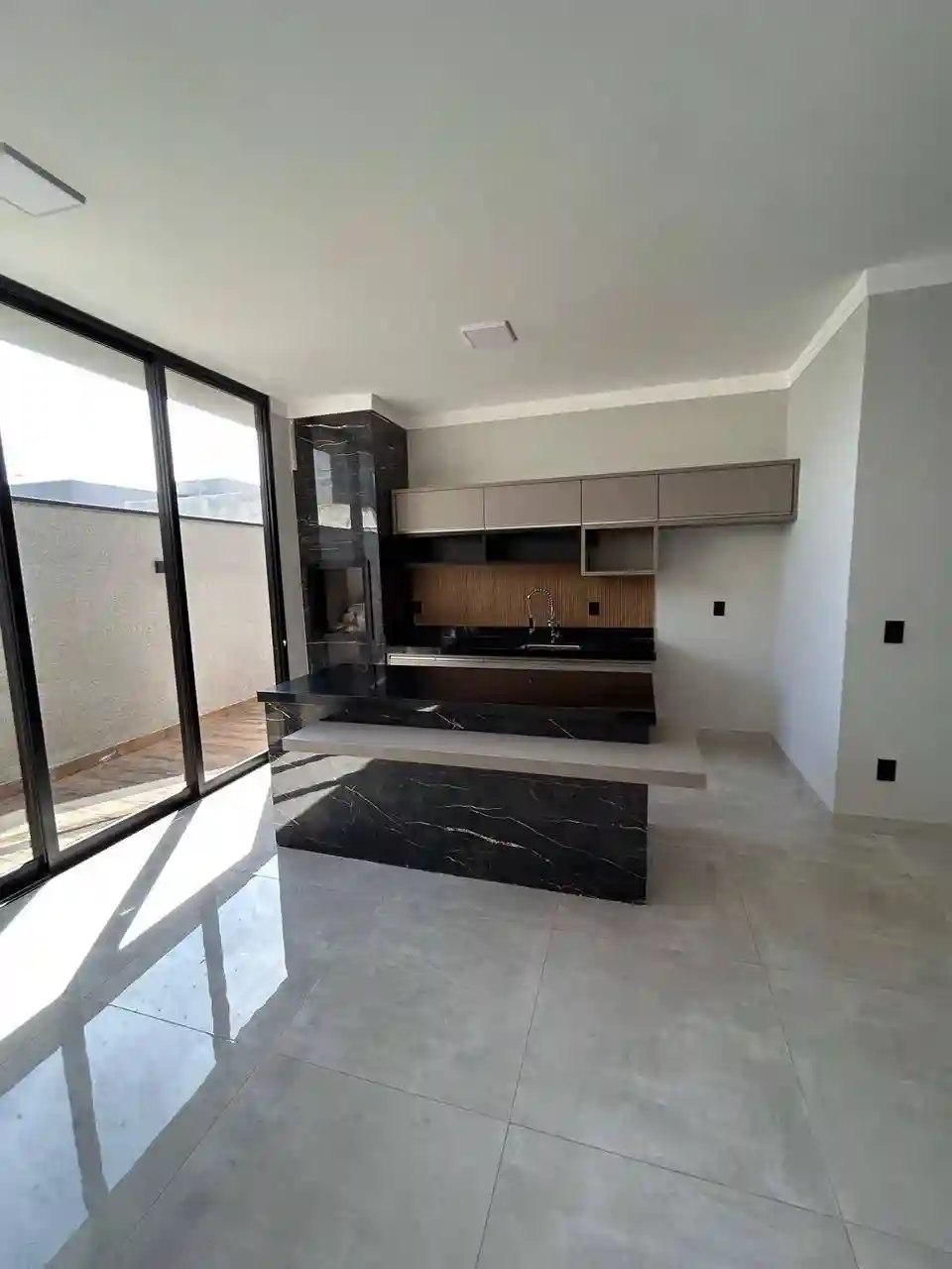 Casa de Condomínio com 3 quartos à venda, 120m² — foto 2 de 22