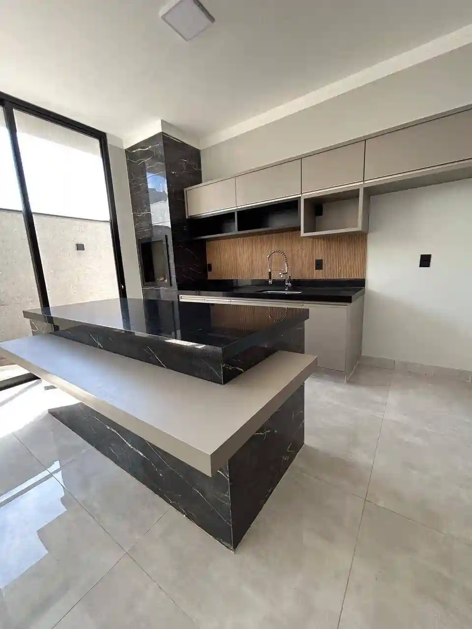 Casa de Condomínio com 3 quartos à venda, 120m² — foto 1 de 22