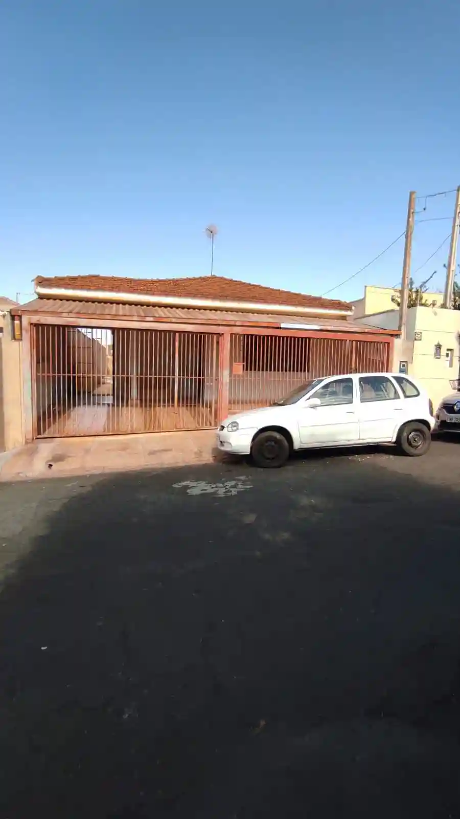Casa com 3 quartos à venda, 178m² — foto 1 de 21