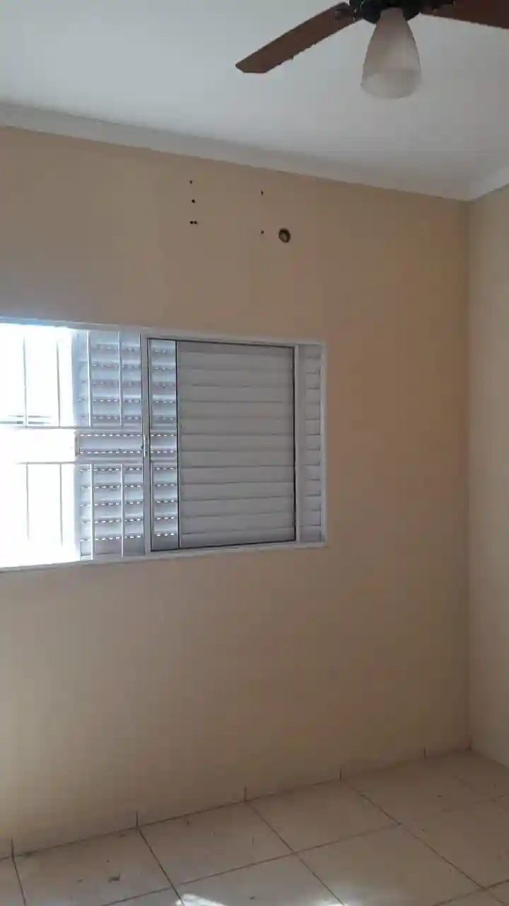 Casa com 2 quartos à venda, 200m² — foto 4 de 8