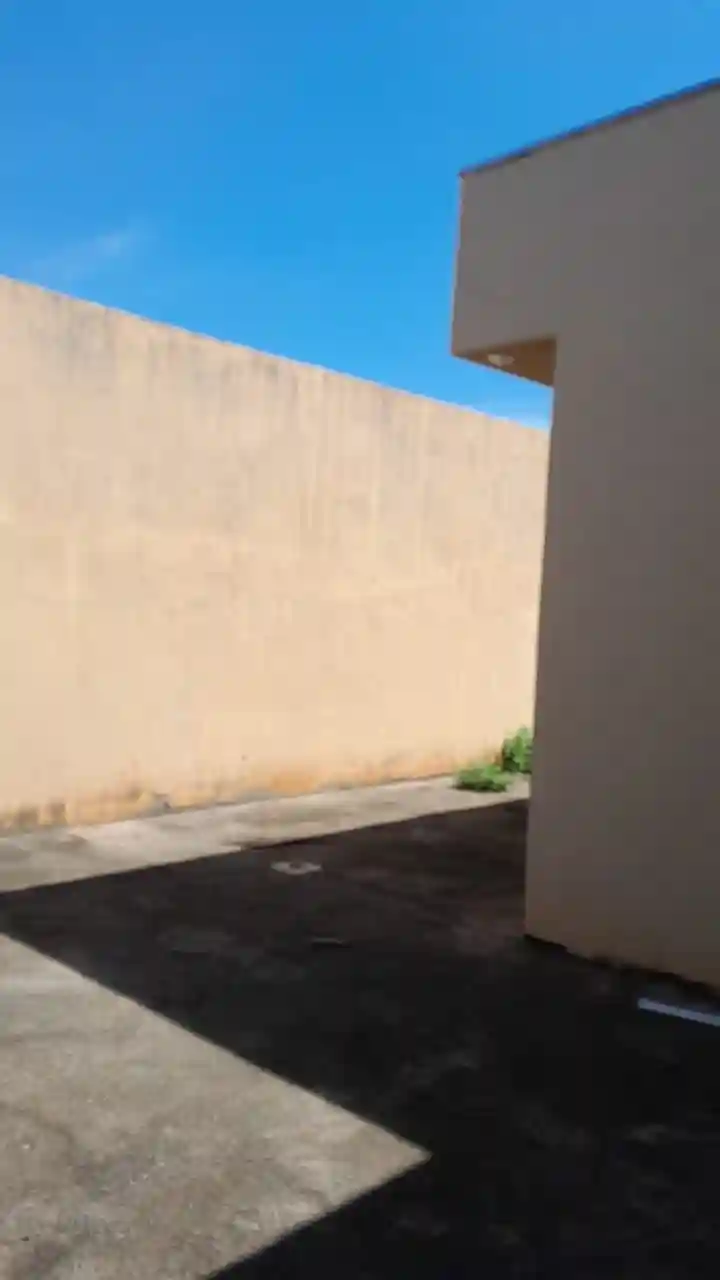 Casa com 2 quartos à venda, 200m² — foto 8 de 8