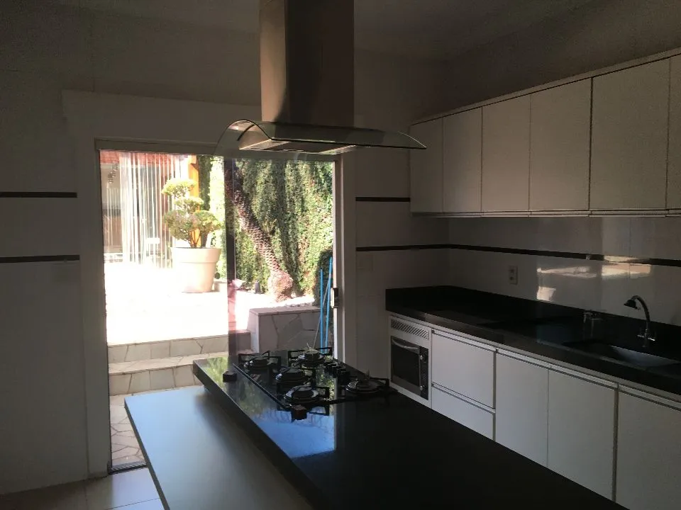 Casa à venda — foto 6 de 8