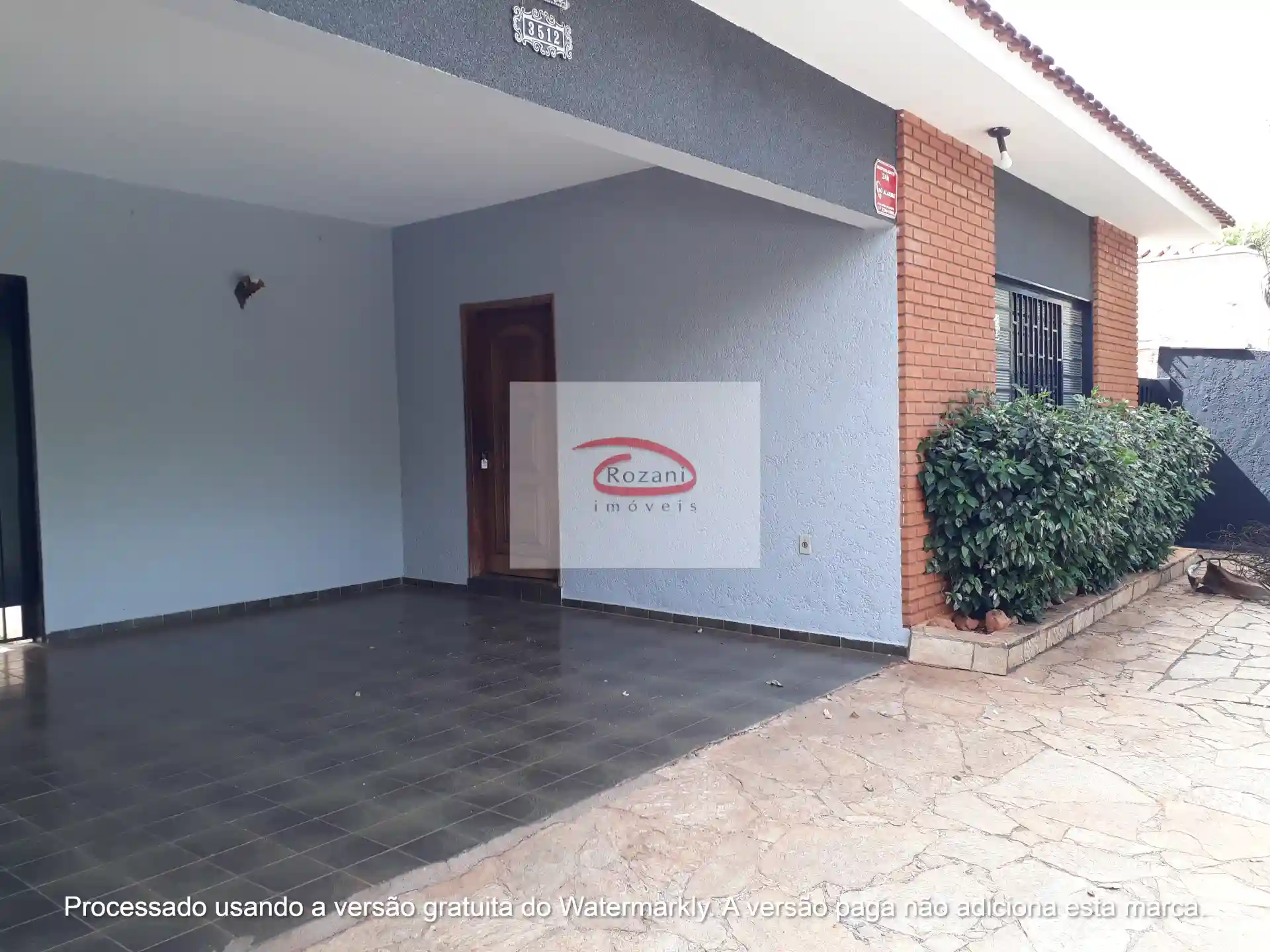 Casa com 3 quartos para aluguel, 220m² — foto 2 de 31